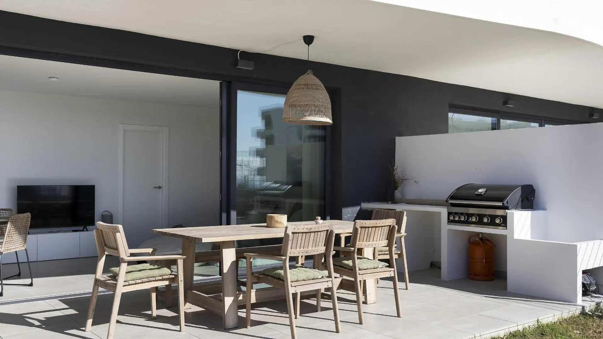 Premium Garden Suite In Higueron 푸엔히롤라 0*,